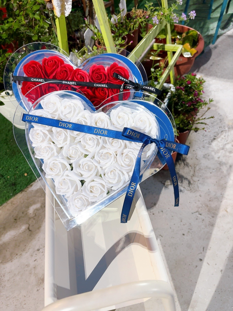 浪漫愛心玫瑰花盒